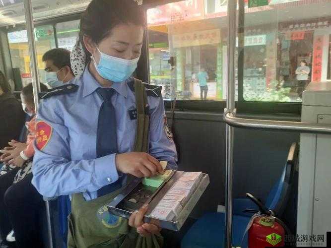 yd 小镇公交车售票员:服务热情,态度诚恳